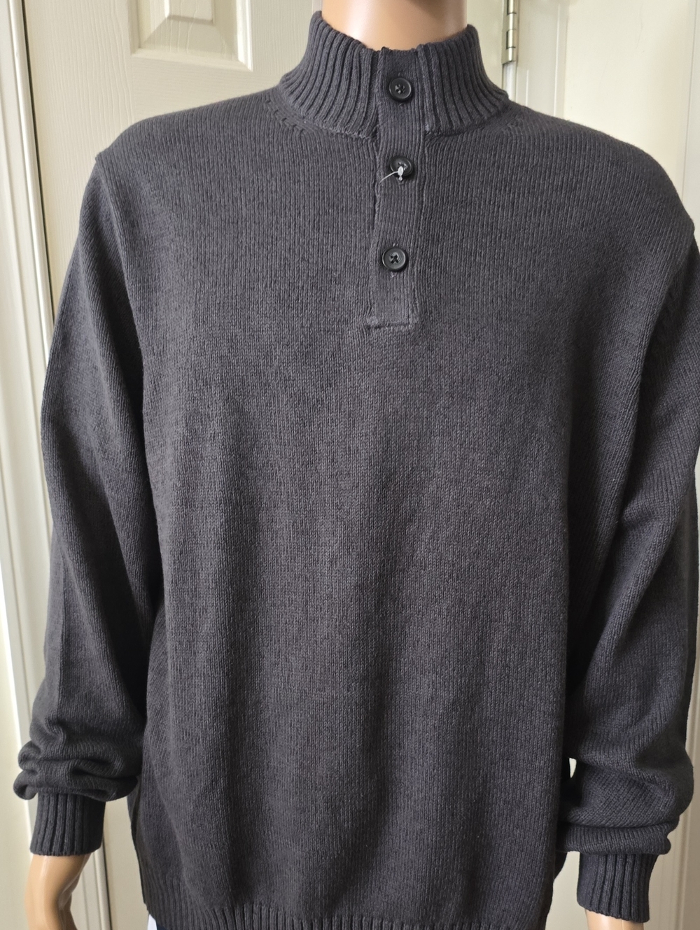 IZOD Brand Men's Big And Tall Quarter Button Sweater in Dark Gray/Black Size XXL
